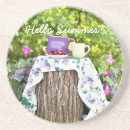 Hej Summer Tea and Plums in Garden Underlägg Sandsten