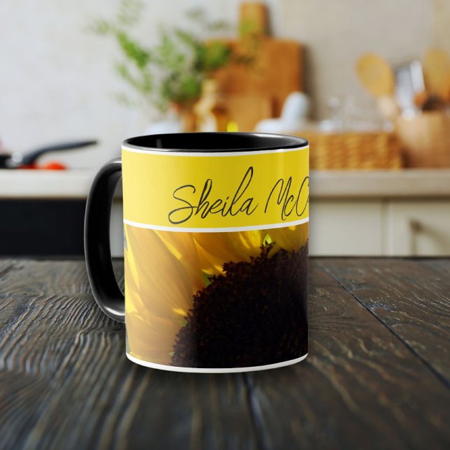 Hej Sunshine Sunblommourfoto Mugg (Bright sunshine from golden yellow sunflower mug. Personalize with your name.)