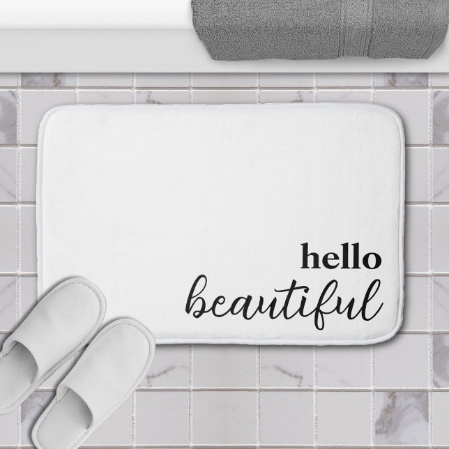 Hej Vackert typografi, svartvitt Badrumsmatta (white hello beautiful bathroom bathmat)