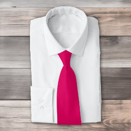 Heldragen mörk i färg, klar rosa slips