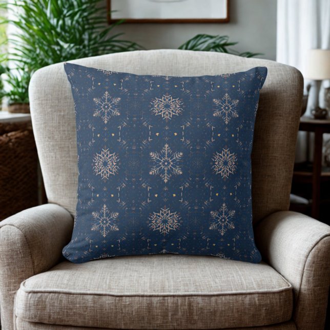 Helgdag av blåfenad tonfisk kudde (Navy blue winter snowflake pattern throw pillow)
