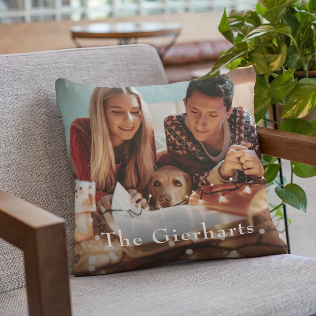 Helgdag av julfamiljens fotofil, Personlig Kudde (Christmas Photo with Pet Throw Pillow)