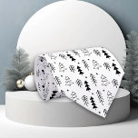 Helgdag Black White Träd Slips<br><div class="desc">Den här designen kan vara personlig om du väljer Redigera design. Du kan också överföra till andra objekt. Kontakta mig på colorflowcreations@gmail.com eller använda alternativet chatta överst på sidan om du vill ha den här designen på en annan produkt eller behöver hjälp. Se mer av mina design eller följ mig...</div>