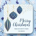 Helgdag Blue Guld jul Ornaments Fyrkantigt Klistermärke<br><div class="desc">God jul helgdag-klistermärken du kan använda för vad som helst! Elegant blå och guld helgdag Julgran dekorationer och punkter på blekens blå bakgrund med dina uppgifter i chic. Du kan ändra all text, typsnitt, teckensnitt färger och färg i bakgrunden genom att klicka på Anpassa ytterligare länk. MATCHING-presentpåsar, vävnadspapper, inbjudningar och...</div>