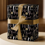 Helgdag Cheer Shinny Script Typografisk jul Presentpapper<br><div class="desc">Fira den magiska och festliga julhelgen med vår pappra julomslutning. Utformningen har ett typografiskt mönster som har en glad inspiration från helgdag ord "Joy, Kärlek, Peace, Hope & Cheer" som visas i ett vackert penselskript med handstil i faux guld, rosa guld och silver mot en djup svart bakgrund för att...</div>