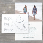 Helgdag Dove Hope Joy Peace Grönt Typography Photo Folierat Kort<br><div class="desc">Önskar familj och vänner en enkel gåva av fred för helgdagarna med en elegant som ger ett fotomappat hälsningskort. Alla formuleringar i denna mall (inklusive "Hope Joy Peace" på framsidan) är enkla att anpassa, skapar den lämplig för jul, nya år, Hanukkah och Rosh Hashanah. Den vita folien, grönten och silver...</div>