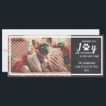 Helgdag för hund Photo Chalkboard-julkort Julkort<br><div class="desc">Önska dina vänner en familj i God jul med den här roligten och det här festkortet för helgdag. Anpassa med ett foto av din hund, katt eller husdjur och anpassa texten med hjälp av mallarna för enkel använda. Det skulle också bli ett helgdag för perfekt till ett veterinärkontor eller till...</div>