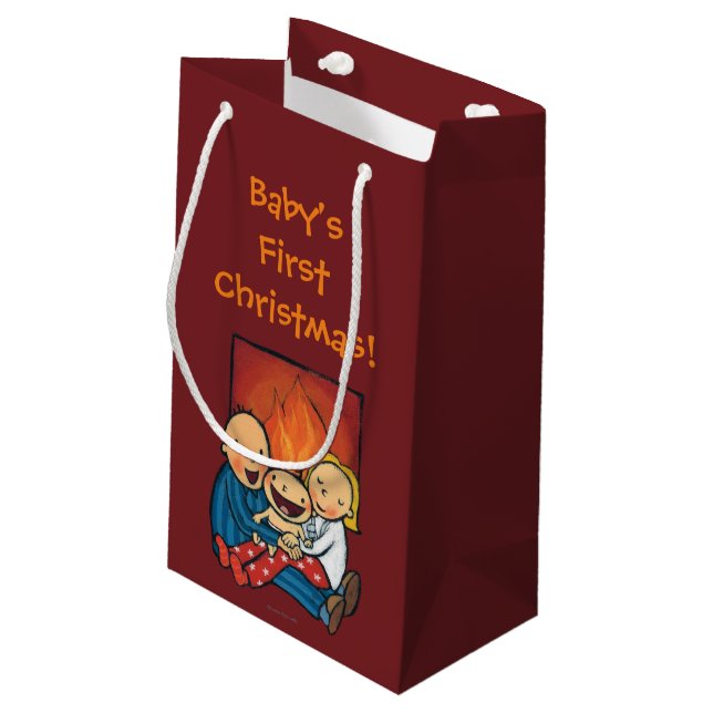 Helgdagplats: Familj framme av spisen (Baksidan Vinklad)