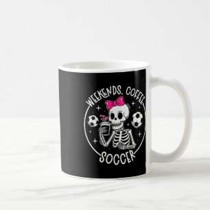 Helgkaffe Fotbollsmamma till en fotbollsspelande m Kaffemugg
