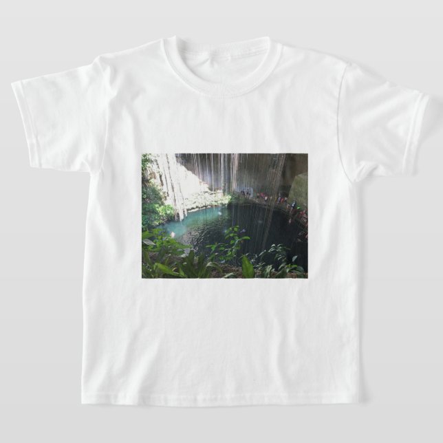 Helig Blue Cenote, Ik Kil, Mexiko T-shirt (Laydown)