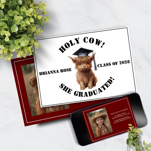 Heliga Cow! Hon/han har studerat fotoinbjudan Inbjudningar (Skapare uppladdad)