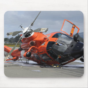 Helikopter för delfin som MH-65 kraschas på Arca Musmatta