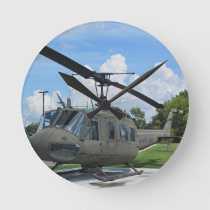 Helikopter för vintageVietnam Uh-1 Huey militär Rund Klocka