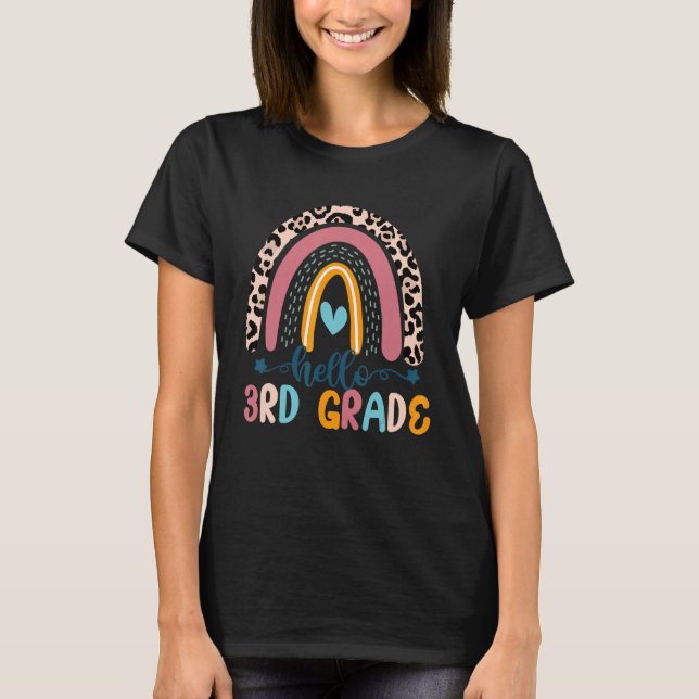 Hello 3rd Grade Teacher Leopard Rainbow Back To Sc T Shirt (Framsida)