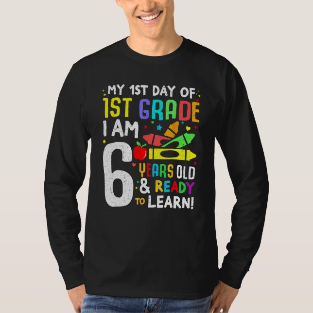 Hello First Day Of 1ST Grade  Back To School 2023  T Shirt (Framsida)