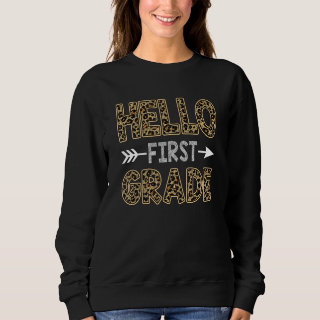 Hello First Grade Team 1st Grade Leopard Back To S T Shirt (Framsida)