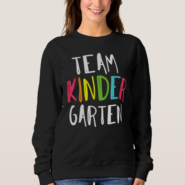 Hello Kindergarten Team Kinder Back To School Teac T Shirt (Framsida)