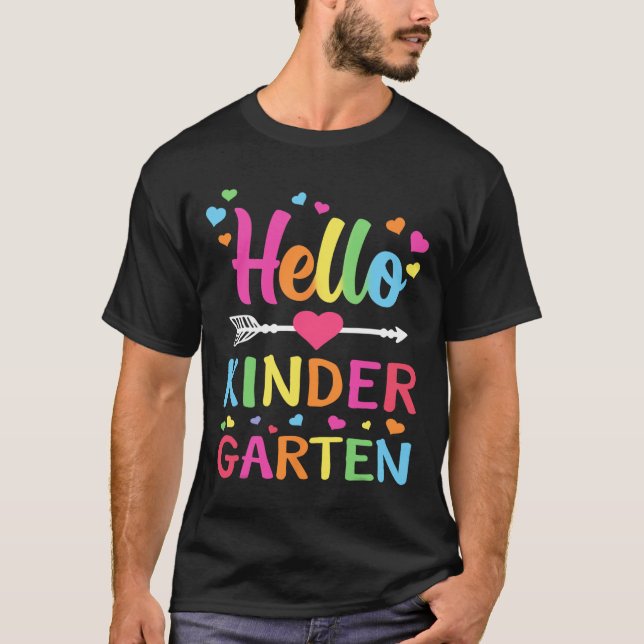 Hello Kindergarten Team Kinder Byck To School Teac T Shirt (Framsida)