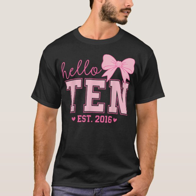 Hello Ten Est 2016 Coquette Bow 10-årsdag T Shirt (Framsida)