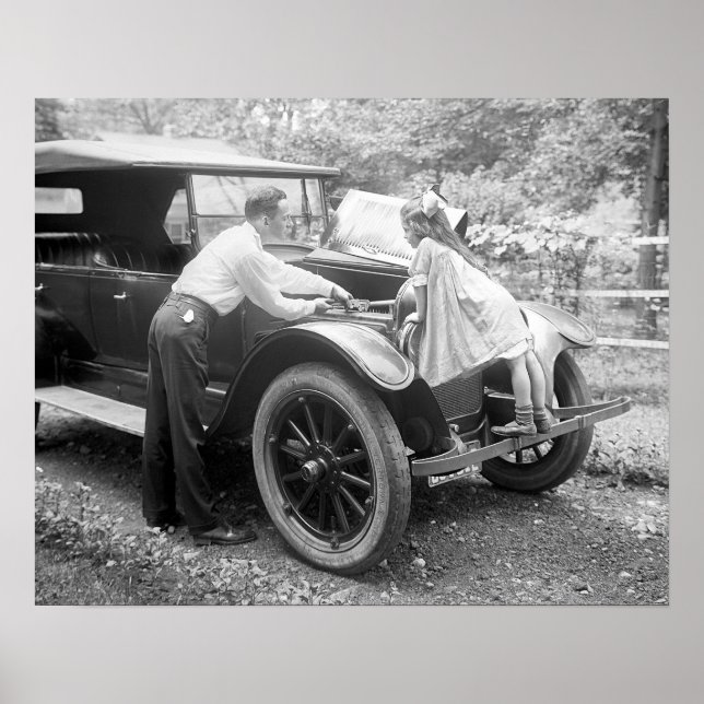 Helping Pappa, 1923. Vintage Photo Poster (Framsidan)
