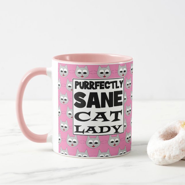 HELT NORMAL KATTÄGARE Humoristisk Rosa Mugg (Med munk)
