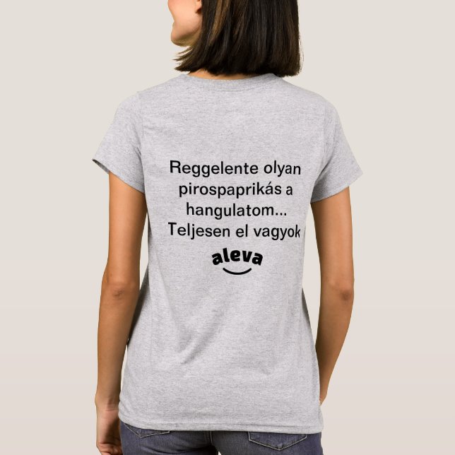 Helt underbar kvinna med kortärmad tröja. t shirt (Baksida)