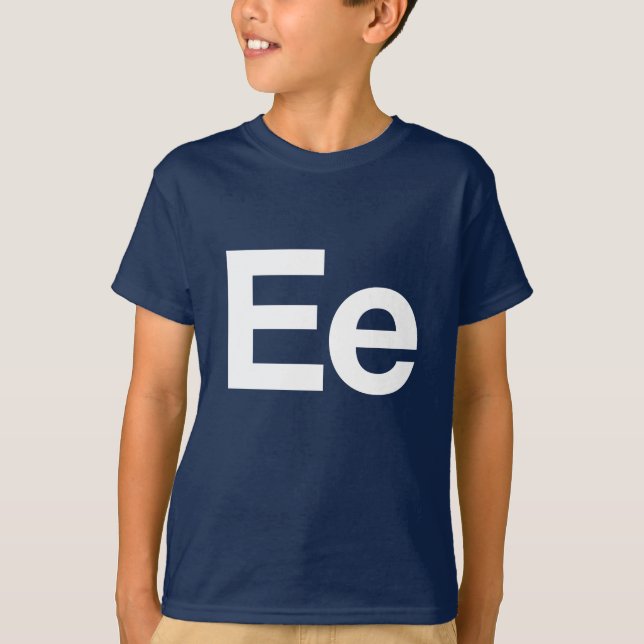 Helvetica Ee Tee Shirt (Framsida)