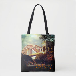 Helvetsbron i Grind på hösten, Astoria, NY Tote Ba Tygkasse