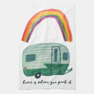 Hem är där du parkerar Vintage-trailer-RAINBOW Kökshandduk