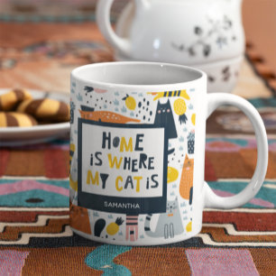 Hem är där min katt är monogrammad Namn Kitchen Kaffemugg