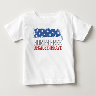 Hem för de fria på grund av de modiga US Flagga T Shirt