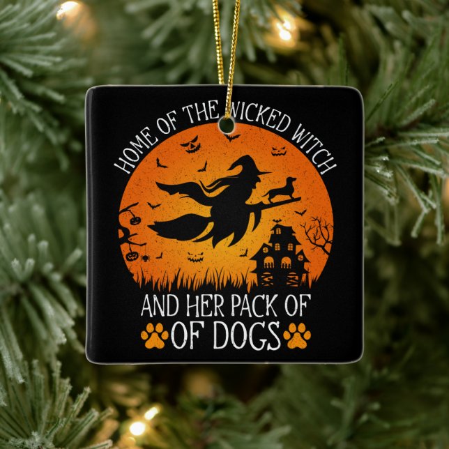 Hem för den sjuka häxan och hennes paket med Hunda Julgransprydnad Keramik (Träd)