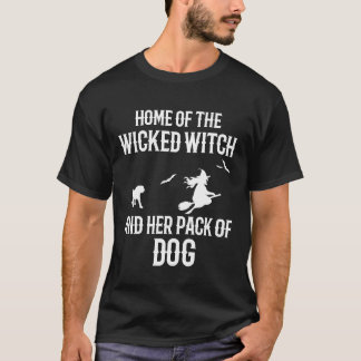 Hem för Wicked Witch och hennes paket med hundar T Shirt