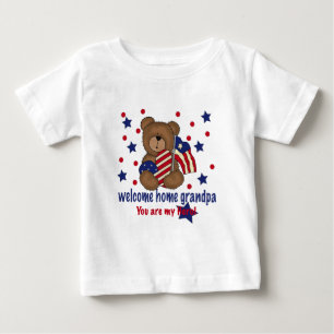 Hem- morfarbjörn för välkomnande t-shirt