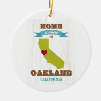 Hem- Oakland Kalifornien karta - är var hjärtan Julgransprydnad Keramik