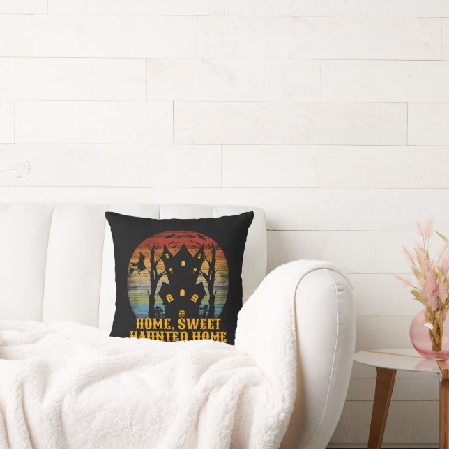 HEM SVEET HAUNTED HOME roligt halloween Kudde (Soffa)