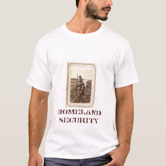 Hemlandsäkerhet (efter 1050 på baksida) tee shirt