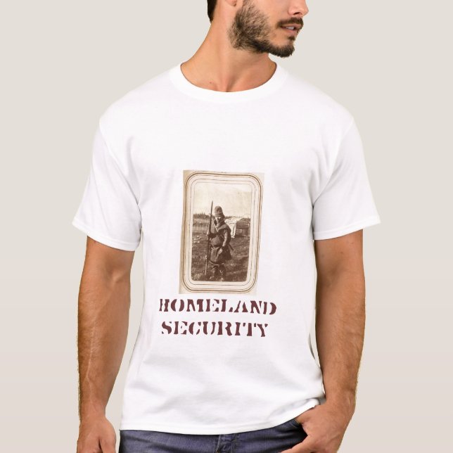 Hemlandsäkerhet (efter 1050 på baksida) tee shirt (Framsida)