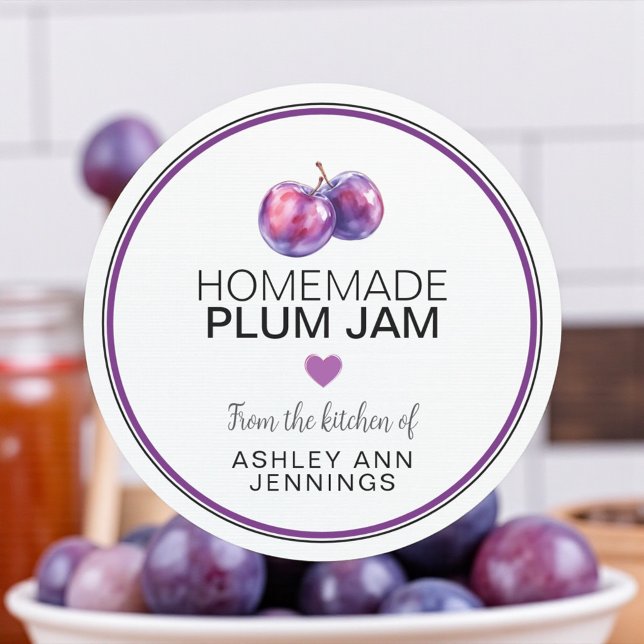 Hemmagjord Plommon Sylt Etikett | Från Kök Av (Homemade plum jam label with personalized kitchen name)