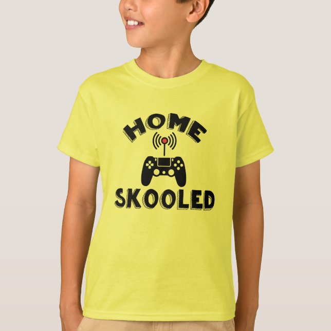Hemskooled Gamer Tee - Funny Homeschool Shirt (Framsida)