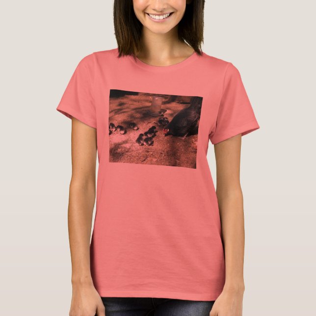 Hen och Baby Chick Shirt Tee Shirt (Framsida)