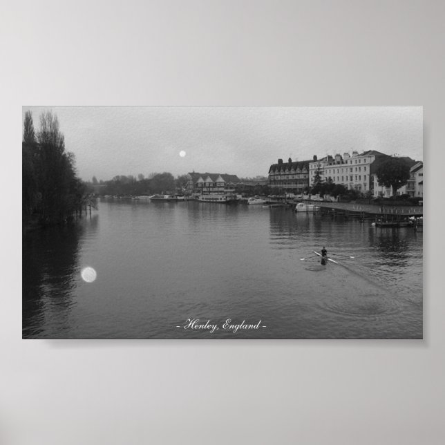Henley, England Poster (Framsidan)
