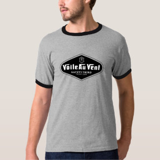 Henley T-tröja: vind i seglar T-shirt