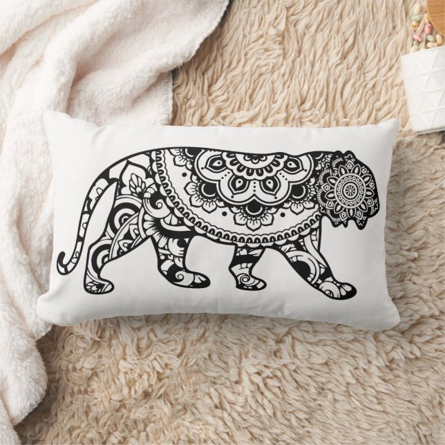 Henna Pattern Lion Art Black and White Lumbarkudde (Filt)