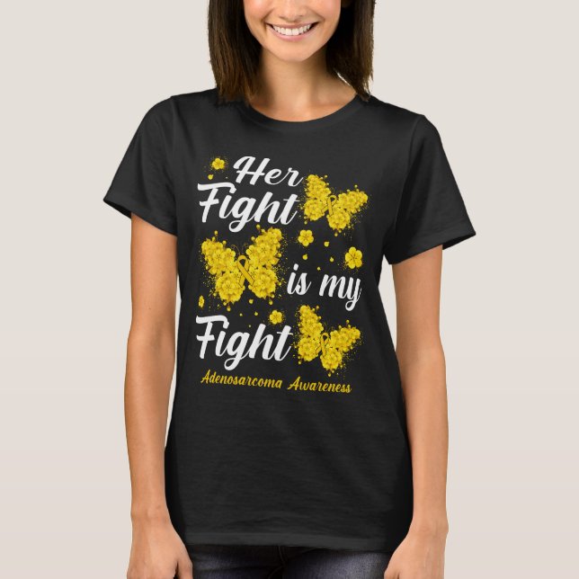 Hennes kamp är min aktion Adenosarcoma Awareness B T Shirt (Framsida)