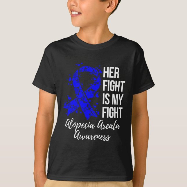 Hennes kamp är min kamp mot Alopeci Areata Awarene T Shirt (Framsida)
