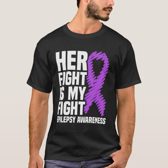 Hennes kamp är min Lila Ribbon Epilepsy Medveten T Shirt (Framsida)