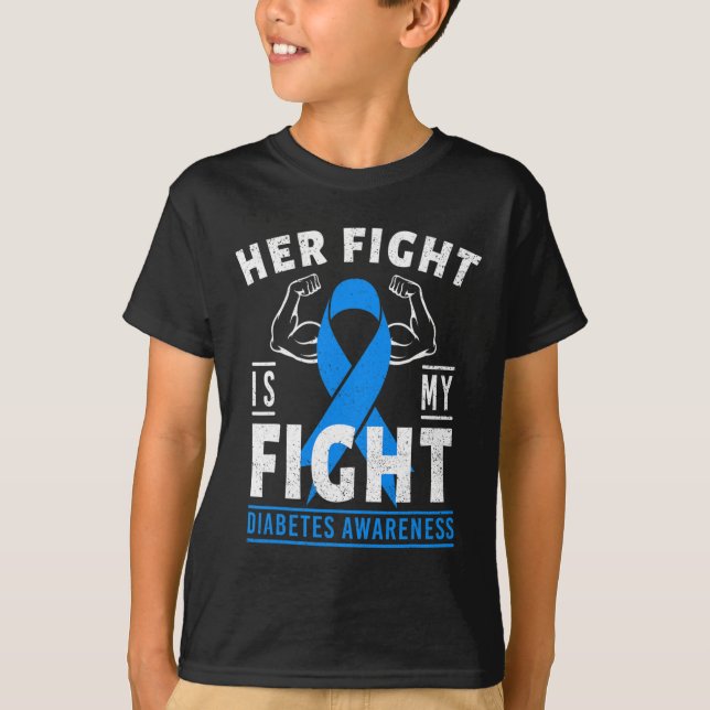 Hennes kamp är min medalj T1D-typ T Shirt (Framsida)