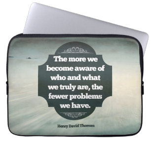 Henry David Thoreau Inspirational Quote "Medveten" Laptop Fodral