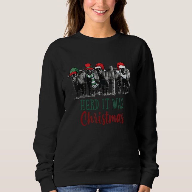 Herb It Was Christmas Cow Wearing Santa Claus Hat T Shirt (Framsida)
